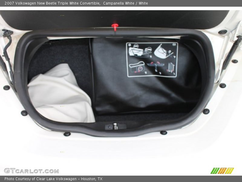 Campanella White / White 2007 Volkswagen New Beetle Triple White Convertible