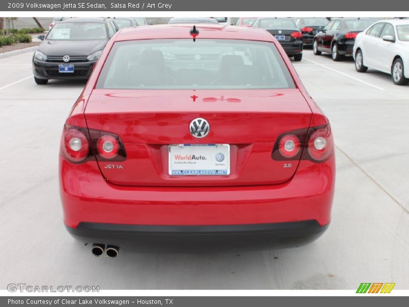 Salsa Red / Art Grey 2009 Volkswagen Jetta SE Sedan