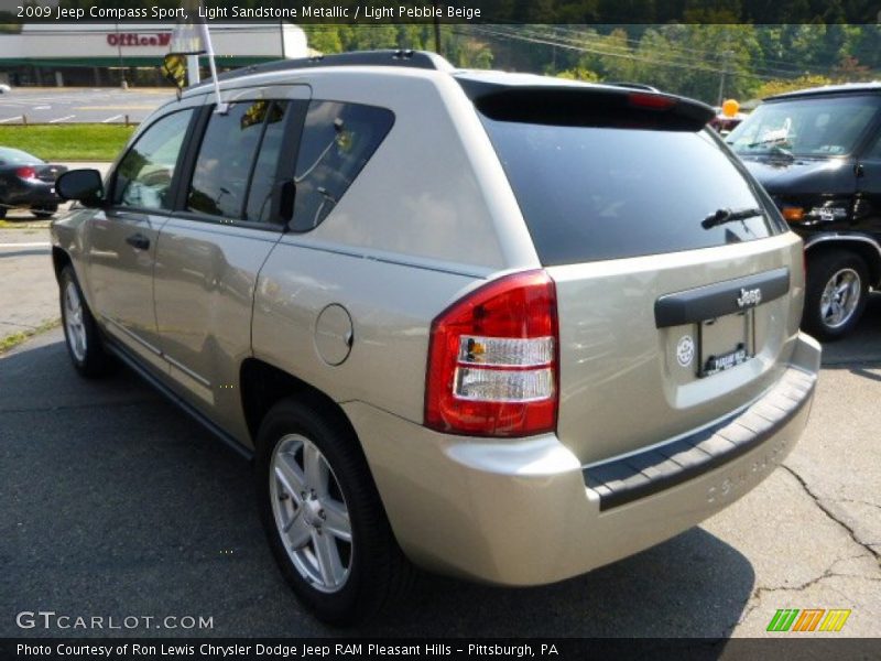 Light Sandstone Metallic / Light Pebble Beige 2009 Jeep Compass Sport
