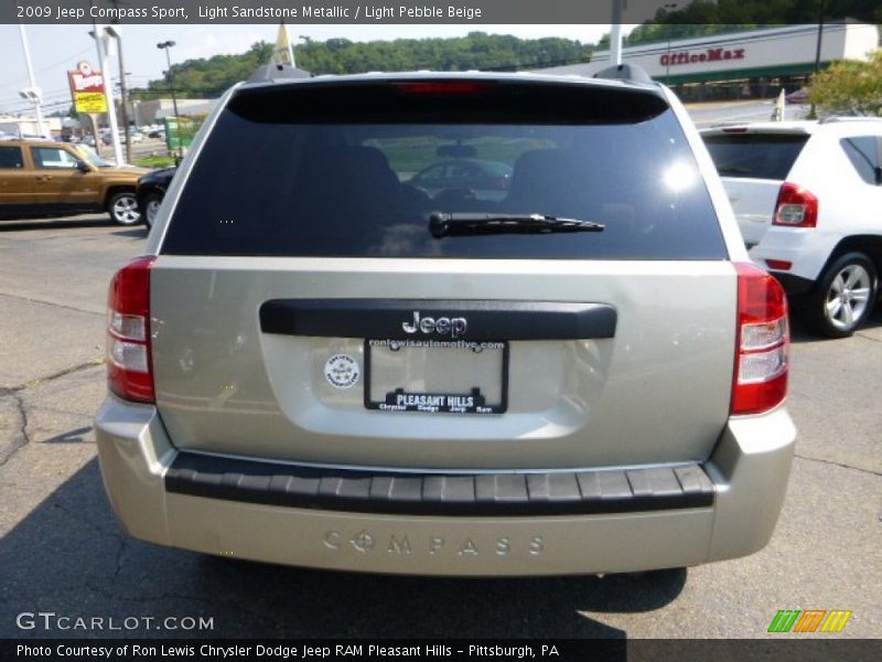 Light Sandstone Metallic / Light Pebble Beige 2009 Jeep Compass Sport
