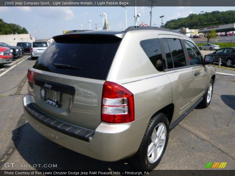 Light Sandstone Metallic / Light Pebble Beige 2009 Jeep Compass Sport