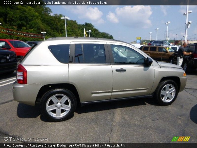Light Sandstone Metallic / Light Pebble Beige 2009 Jeep Compass Sport