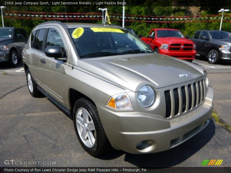 Light Sandstone Metallic / Light Pebble Beige 2009 Jeep Compass Sport