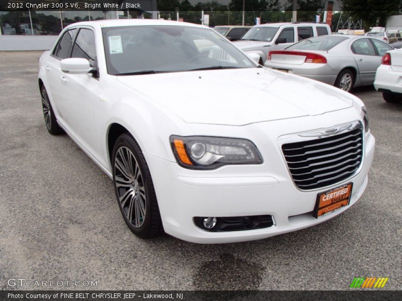 Bright White / Black 2012 Chrysler 300 S V6