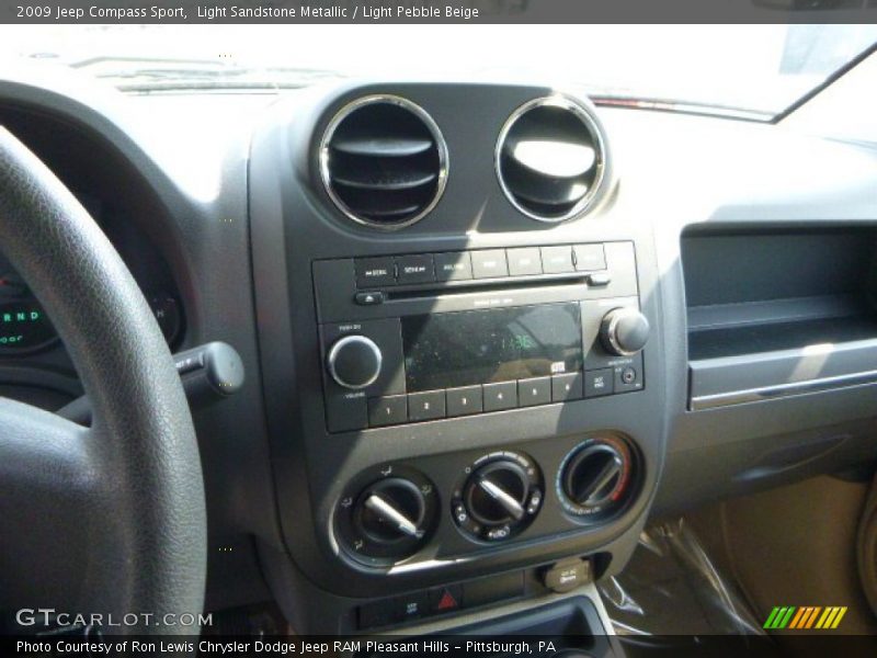 Light Sandstone Metallic / Light Pebble Beige 2009 Jeep Compass Sport