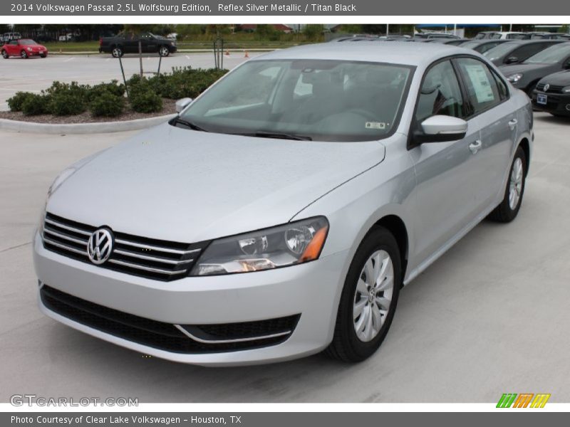 Reflex Silver Metallic / Titan Black 2014 Volkswagen Passat 2.5L Wolfsburg Edition