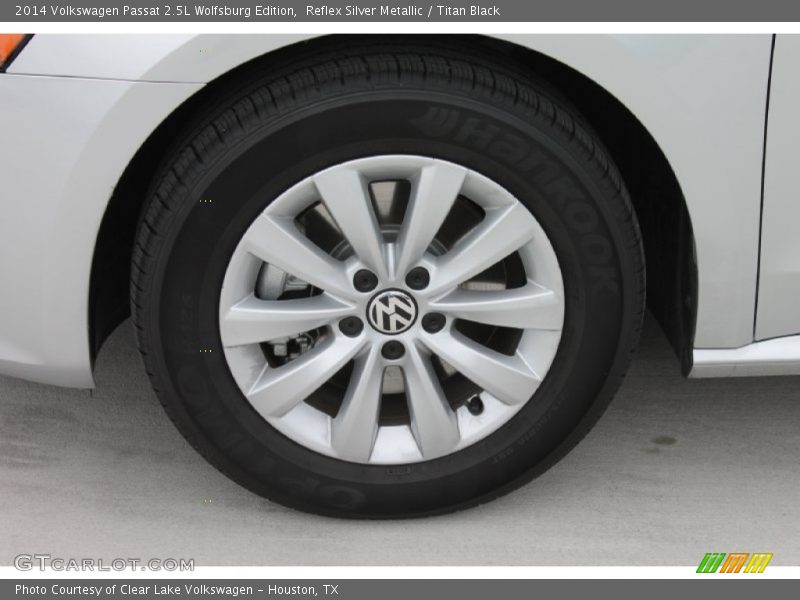 Reflex Silver Metallic / Titan Black 2014 Volkswagen Passat 2.5L Wolfsburg Edition
