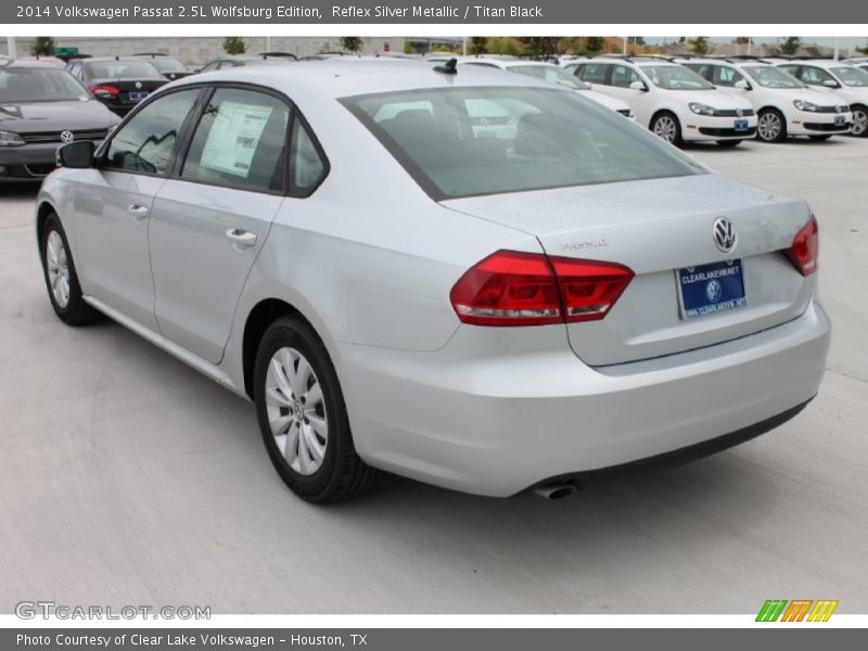 Reflex Silver Metallic / Titan Black 2014 Volkswagen Passat 2.5L Wolfsburg Edition