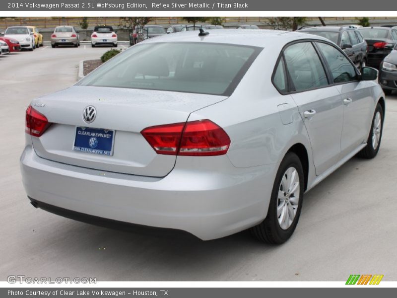Reflex Silver Metallic / Titan Black 2014 Volkswagen Passat 2.5L Wolfsburg Edition
