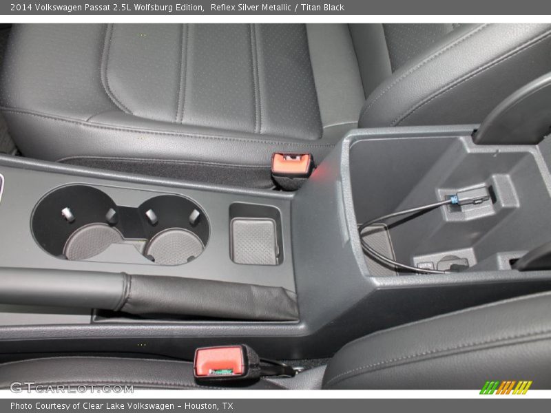Reflex Silver Metallic / Titan Black 2014 Volkswagen Passat 2.5L Wolfsburg Edition