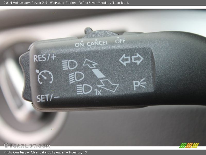 Reflex Silver Metallic / Titan Black 2014 Volkswagen Passat 2.5L Wolfsburg Edition