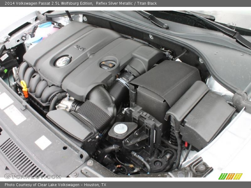 Reflex Silver Metallic / Titan Black 2014 Volkswagen Passat 2.5L Wolfsburg Edition