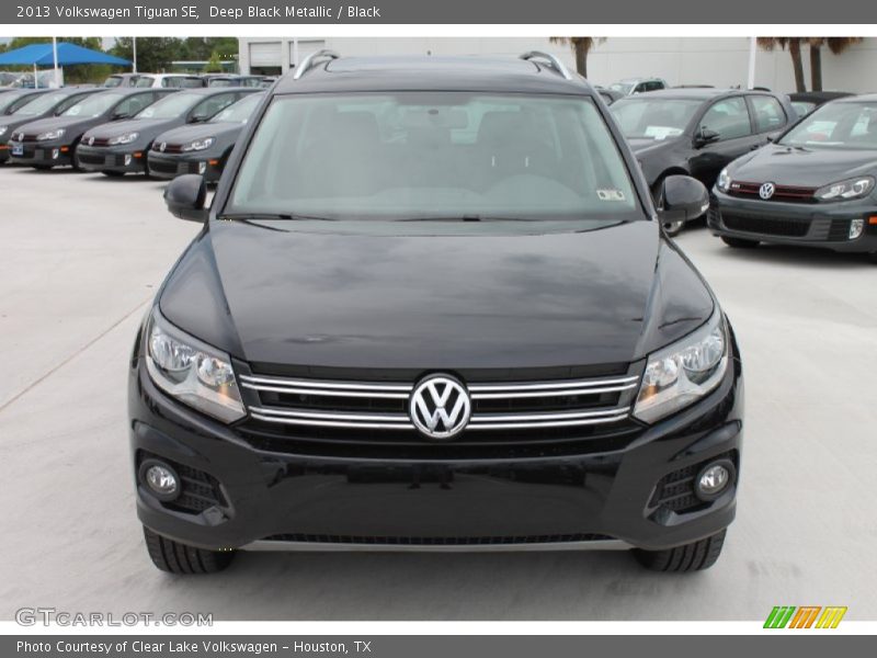 Deep Black Metallic / Black 2013 Volkswagen Tiguan SE