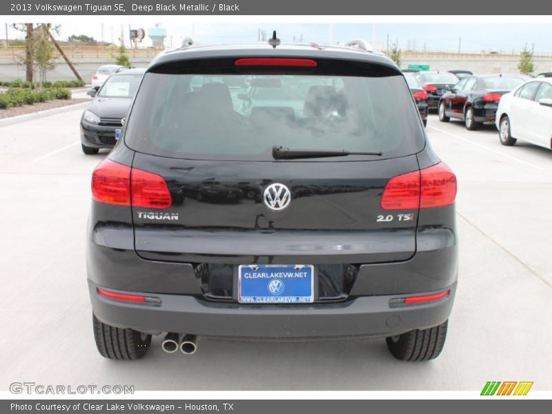 Deep Black Metallic / Black 2013 Volkswagen Tiguan SE