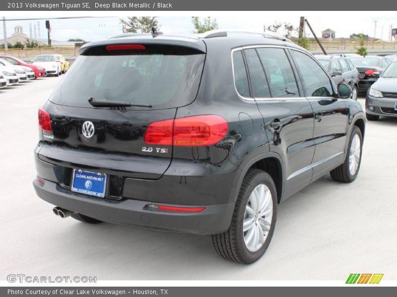Deep Black Metallic / Black 2013 Volkswagen Tiguan SE