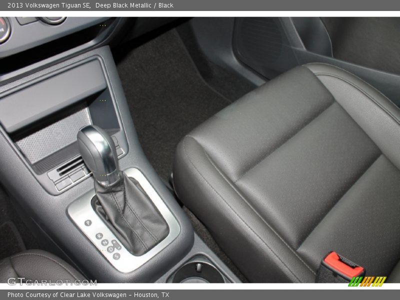 Deep Black Metallic / Black 2013 Volkswagen Tiguan SE