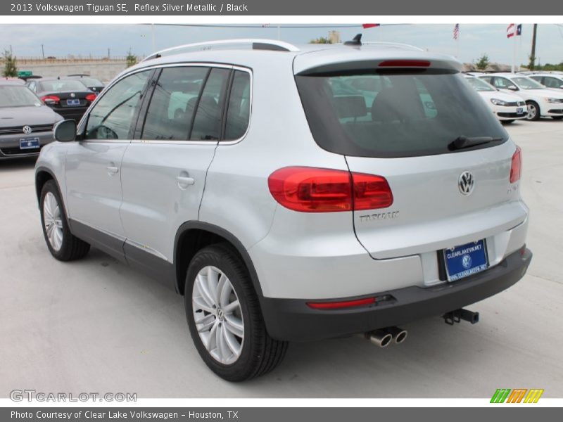 Reflex Silver Metallic / Black 2013 Volkswagen Tiguan SE