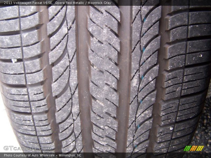 Opera Red Metallic / Moonrock Gray 2013 Volkswagen Passat V6 SE