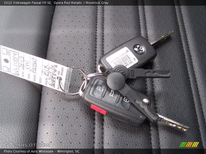 Opera Red Metallic / Moonrock Gray 2013 Volkswagen Passat V6 SE