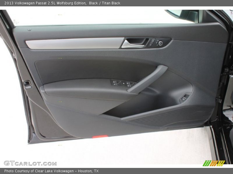 Black / Titan Black 2013 Volkswagen Passat 2.5L Wolfsburg Edition