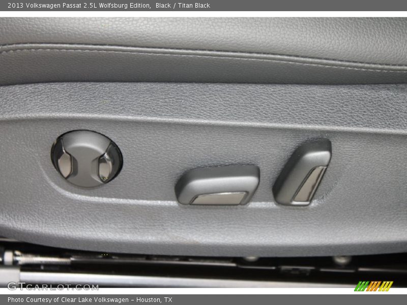 Black / Titan Black 2013 Volkswagen Passat 2.5L Wolfsburg Edition