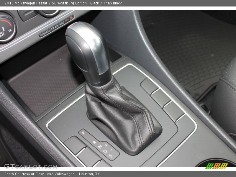 Black / Titan Black 2013 Volkswagen Passat 2.5L Wolfsburg Edition