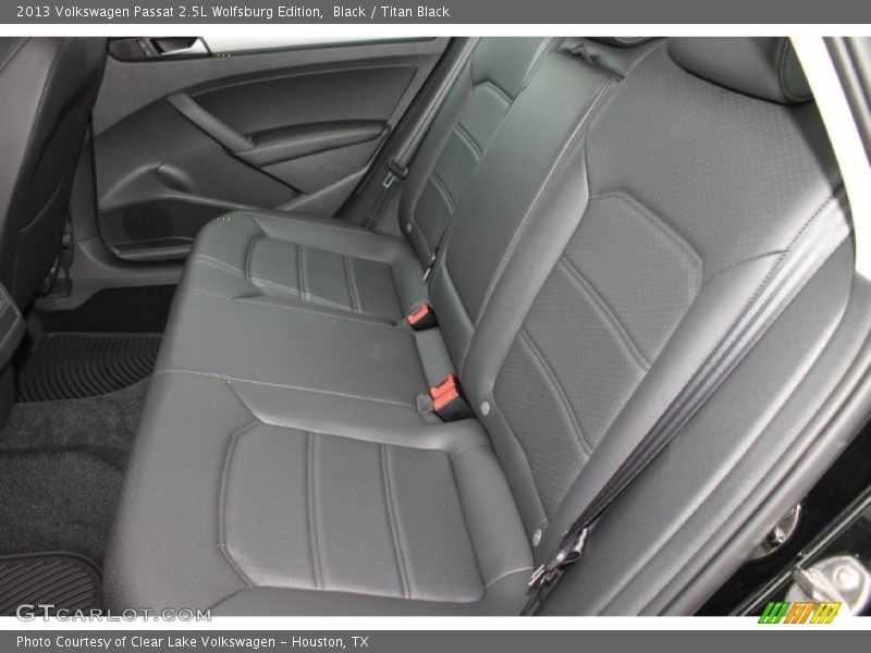 Black / Titan Black 2013 Volkswagen Passat 2.5L Wolfsburg Edition