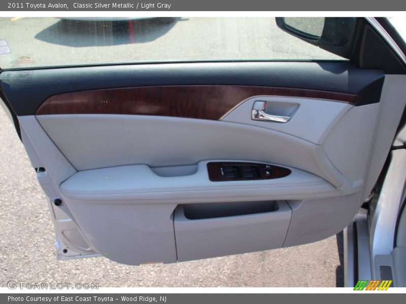 Classic Silver Metallic / Light Gray 2011 Toyota Avalon