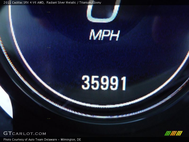 Radiant Silver Metallic / Titanium/Ebony 2011 Cadillac SRX 4 V6 AWD