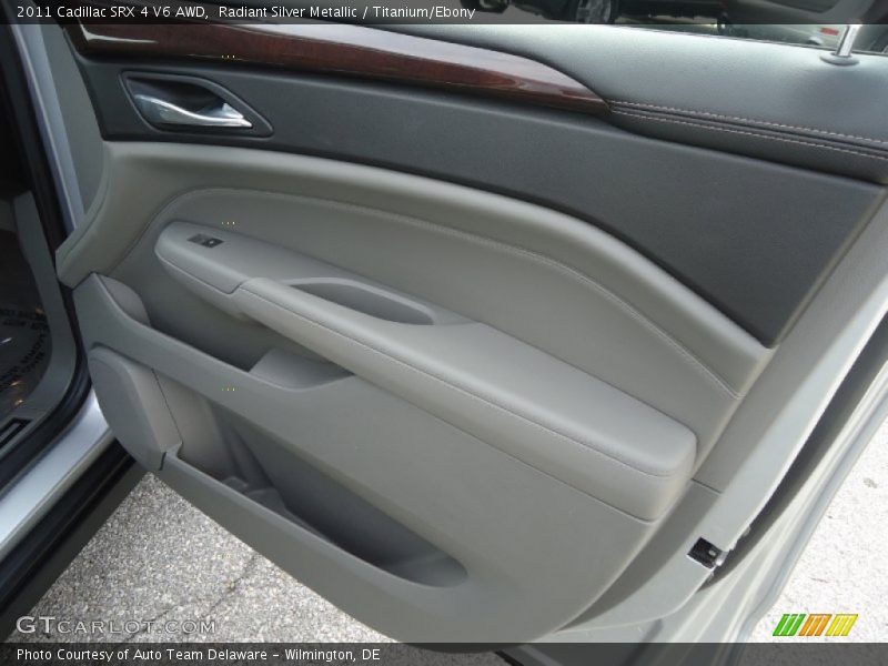 Radiant Silver Metallic / Titanium/Ebony 2011 Cadillac SRX 4 V6 AWD