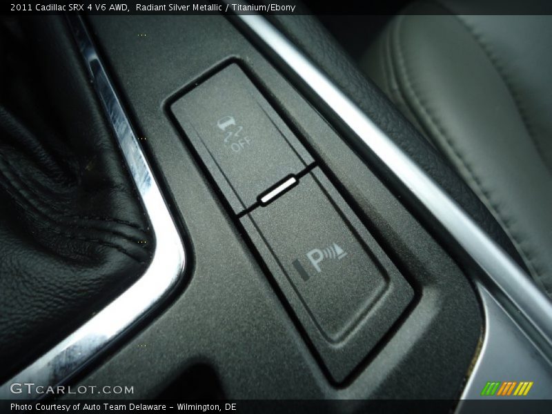 Radiant Silver Metallic / Titanium/Ebony 2011 Cadillac SRX 4 V6 AWD
