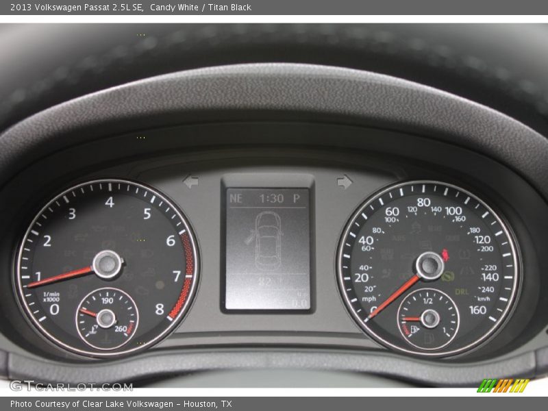 Candy White / Titan Black 2013 Volkswagen Passat 2.5L SE