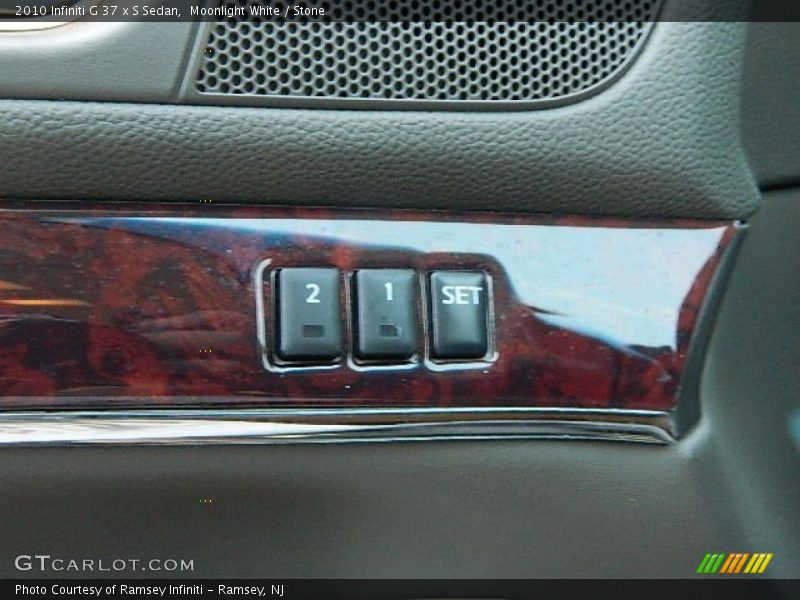 Moonlight White / Stone 2010 Infiniti G 37 x S Sedan