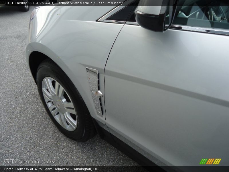 Radiant Silver Metallic / Titanium/Ebony 2011 Cadillac SRX 4 V6 AWD