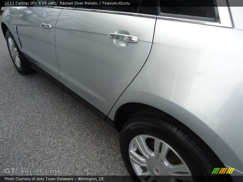 Radiant Silver Metallic / Titanium/Ebony 2011 Cadillac SRX 4 V6 AWD
