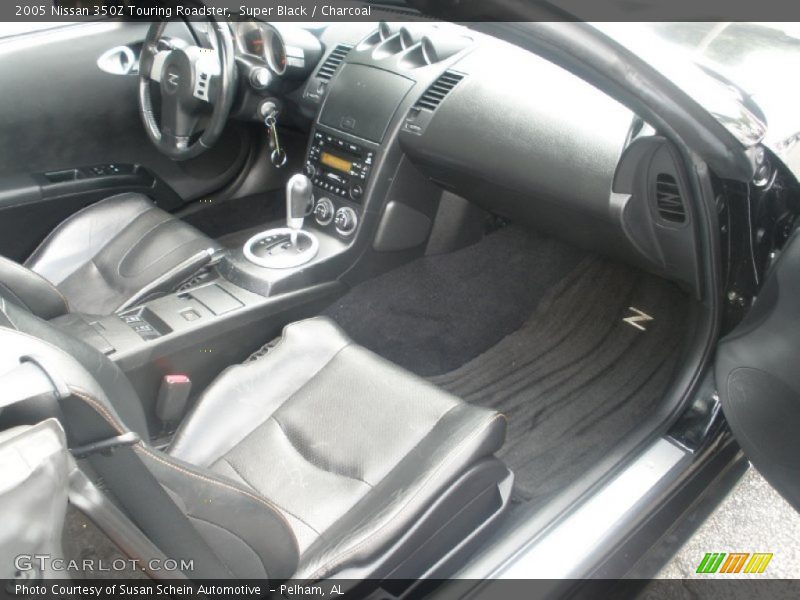 Super Black / Charcoal 2005 Nissan 350Z Touring Roadster