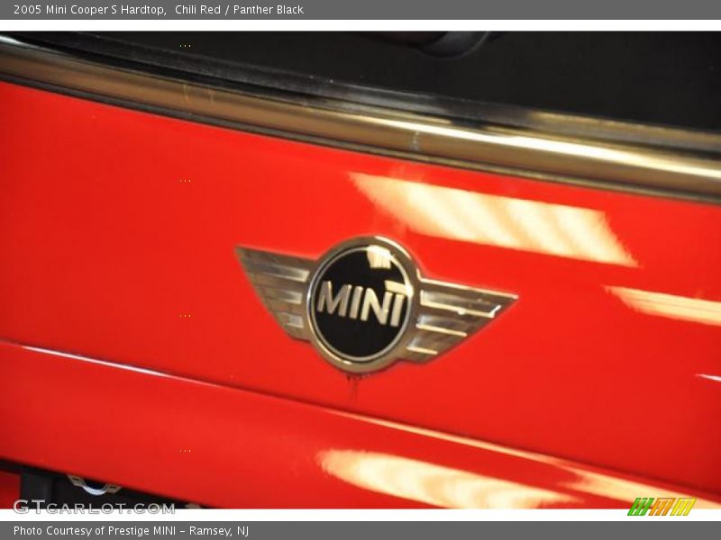 Chili Red / Panther Black 2005 Mini Cooper S Hardtop
