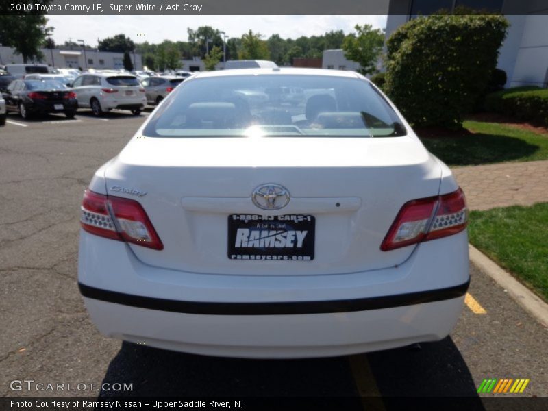 Super White / Ash Gray 2010 Toyota Camry LE