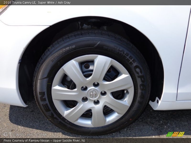 Super White / Ash Gray 2010 Toyota Camry LE