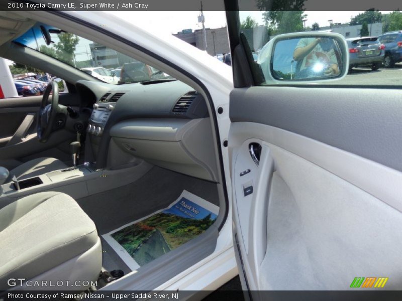 Super White / Ash Gray 2010 Toyota Camry LE