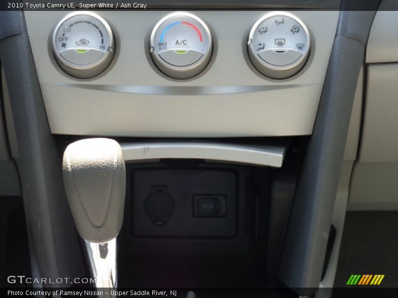 Super White / Ash Gray 2010 Toyota Camry LE