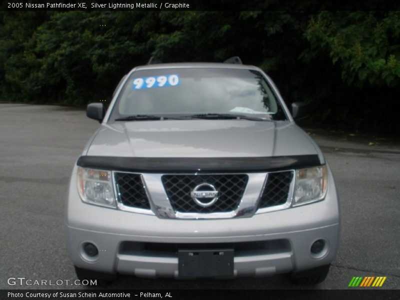 Silver Lightning Metallic / Graphite 2005 Nissan Pathfinder XE