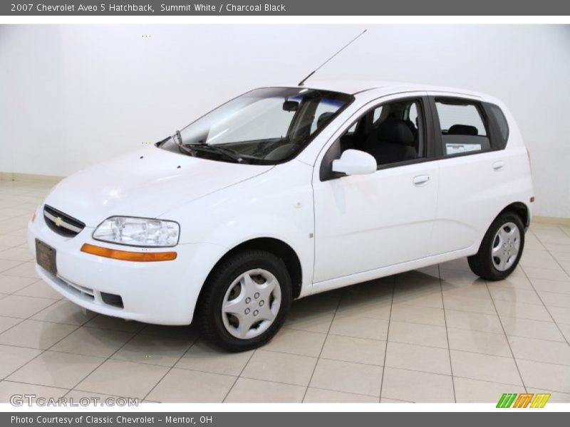 Front 3/4 View of 2007 Aveo 5 Hatchback