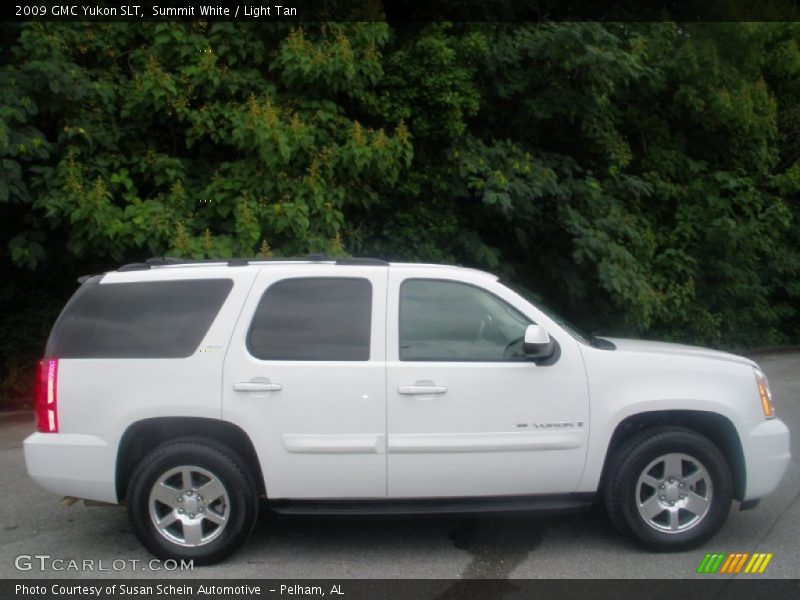 Summit White / Light Tan 2009 GMC Yukon SLT