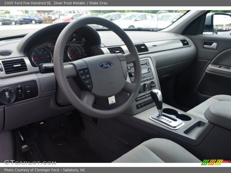 Silver Frost Metallic / Shale Grey 2005 Ford Five Hundred SE