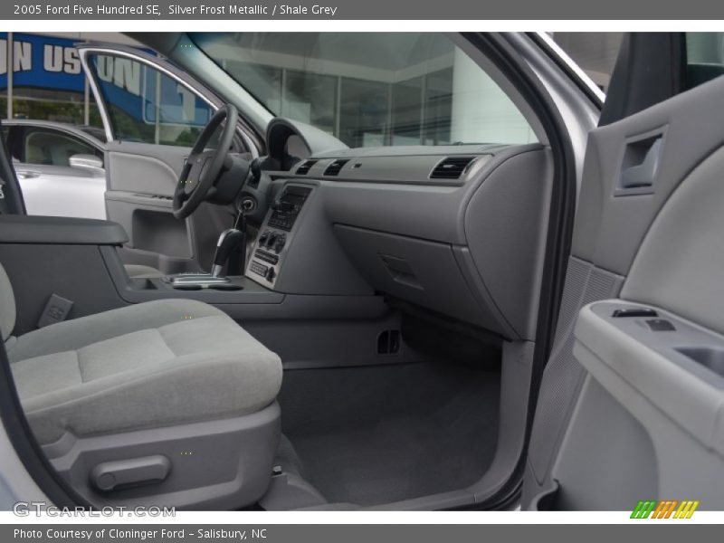 Silver Frost Metallic / Shale Grey 2005 Ford Five Hundred SE