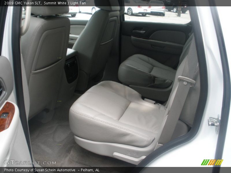 Summit White / Light Tan 2009 GMC Yukon SLT
