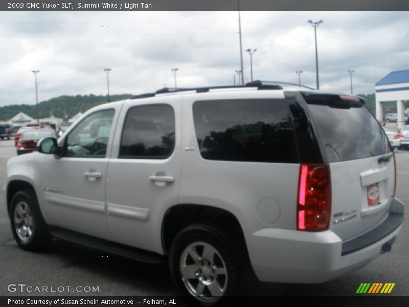 Summit White / Light Tan 2009 GMC Yukon SLT