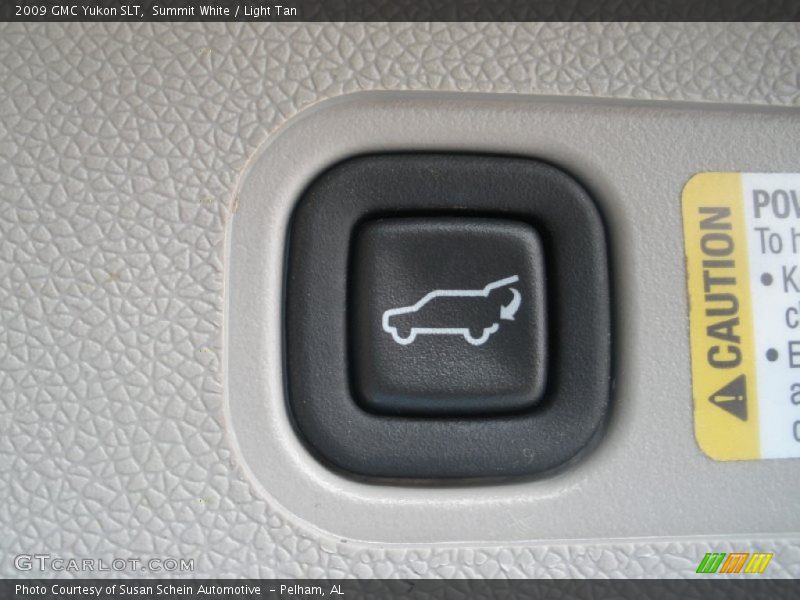 Summit White / Light Tan 2009 GMC Yukon SLT