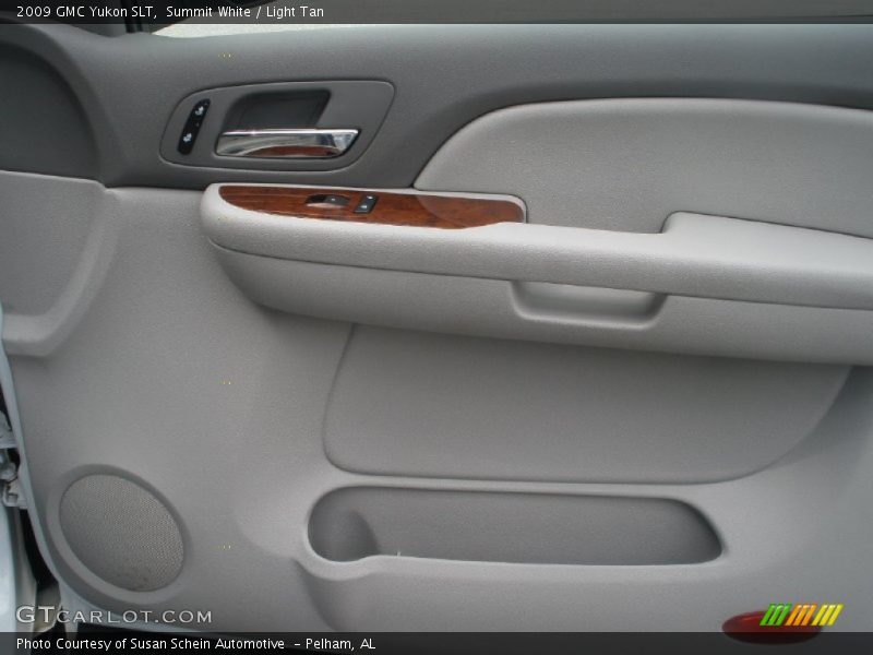 Summit White / Light Tan 2009 GMC Yukon SLT